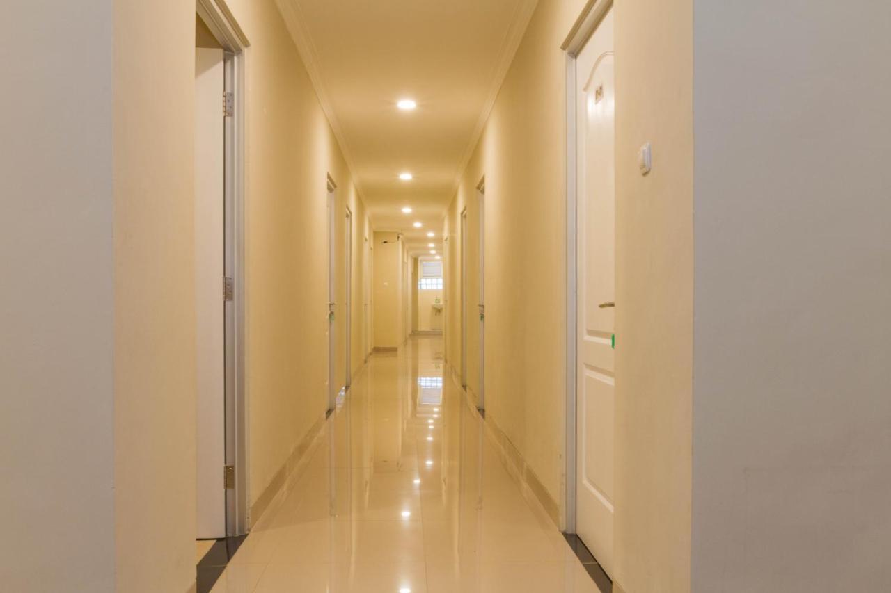 Reddoorz Plus @ Dipatiukur Bandung Exterior foto